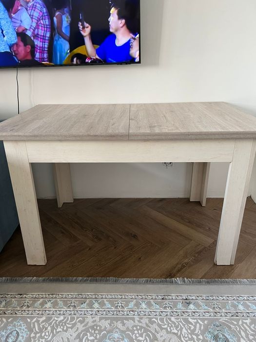 Продам гостиный стол