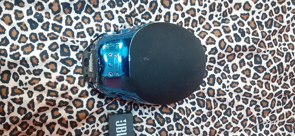 Boxa portabila defecta craniu bluetooth aeroskull ML8008 cu subwoofer