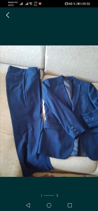 Продам подростковый синий костюм