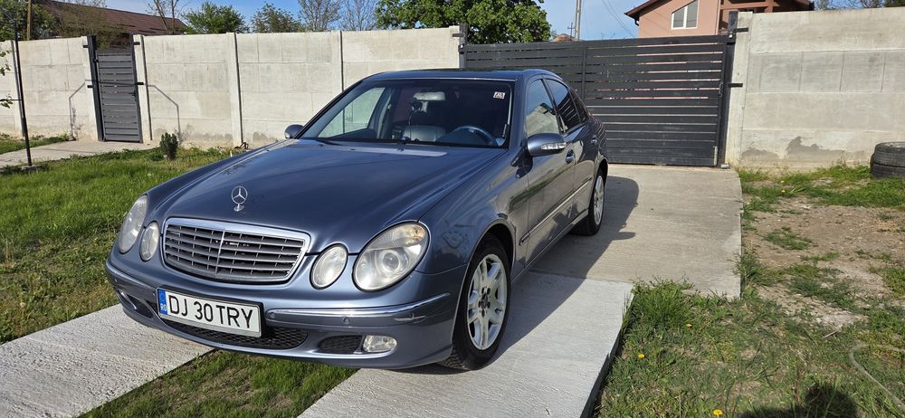 MERCEDES-BENZ E-Class