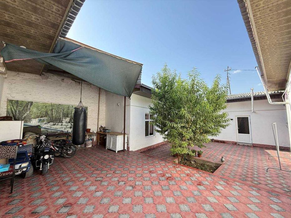 TAYYOR 2.75 sotiqli hovli sotiladi
