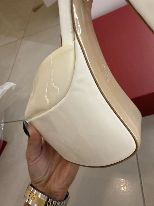 Налични дамски обувки на висок ток Valentino 37 размер