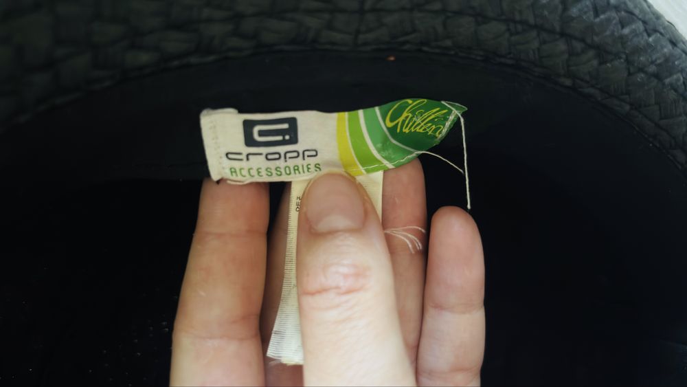 Pălărie Neagră cu Bandă cu Buline Colorate