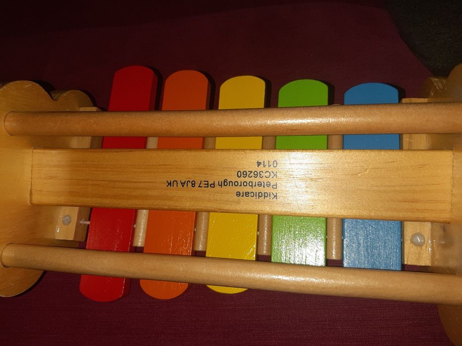 Xilofon  din lemn uk