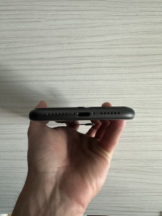 Iphone 11  Negru 64GB