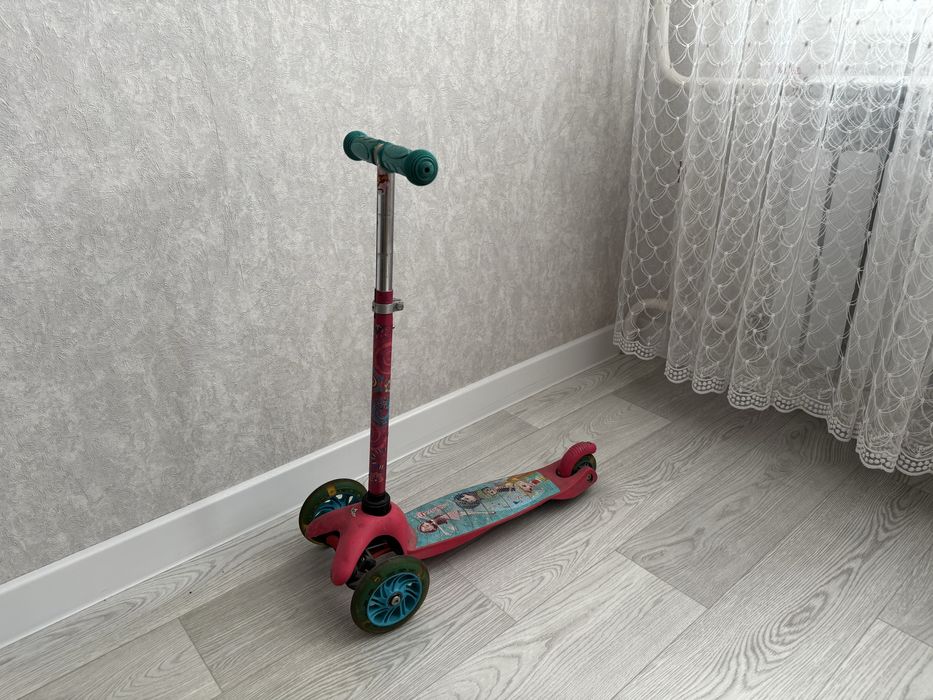 Продаётся самокат детский б/у