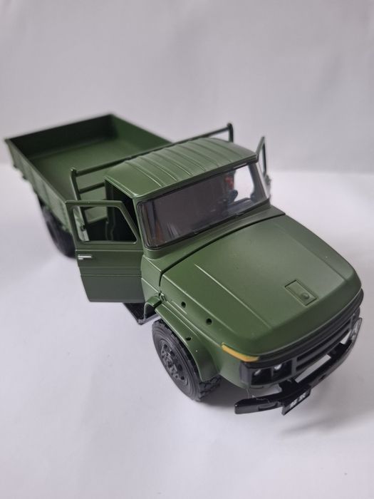 Военен камеон играчка FAW Jiefang CA141 мащаб 1:36