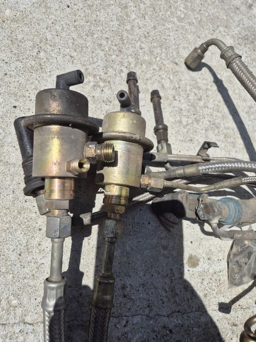 Регулатор налягане на гориво Ауди 80 Б4 Б3 90 100 клапан инжекцион