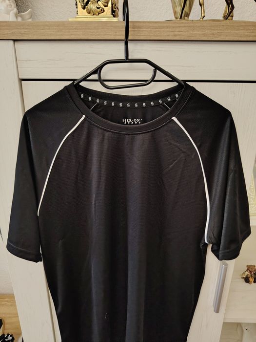 Tricouri.  Rochie