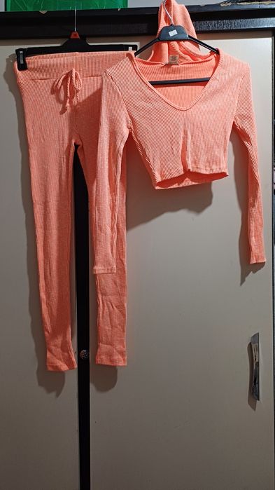 Джинсы юбки.худи.боди белье новое