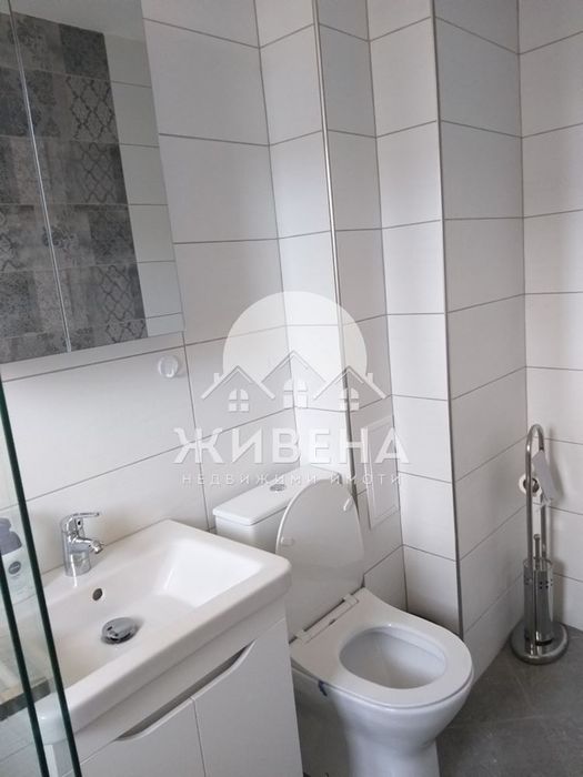 Дава се под наем Тристаен апартамент в Варна, Операта - 80 кв.м за 818 € - Снимка #11