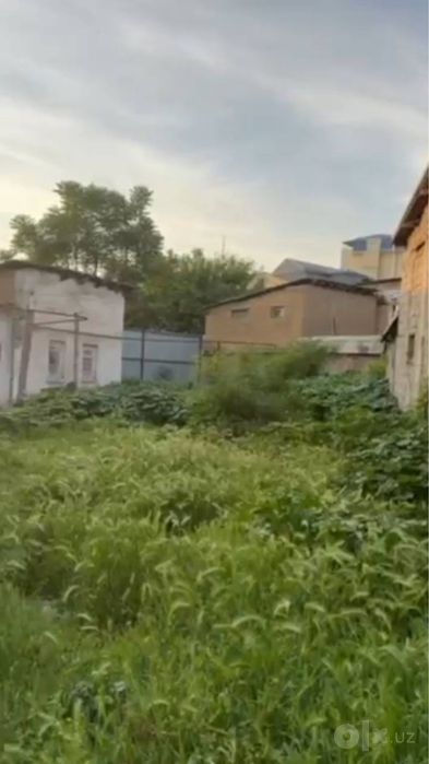 6 соток участка земли под застройку на Новомосковской.