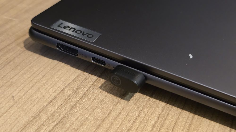 Lenovo Yoga 7 Pro Ryzen 7 7840hs 780M 32ddr5 1tb Ssd Garanție activa