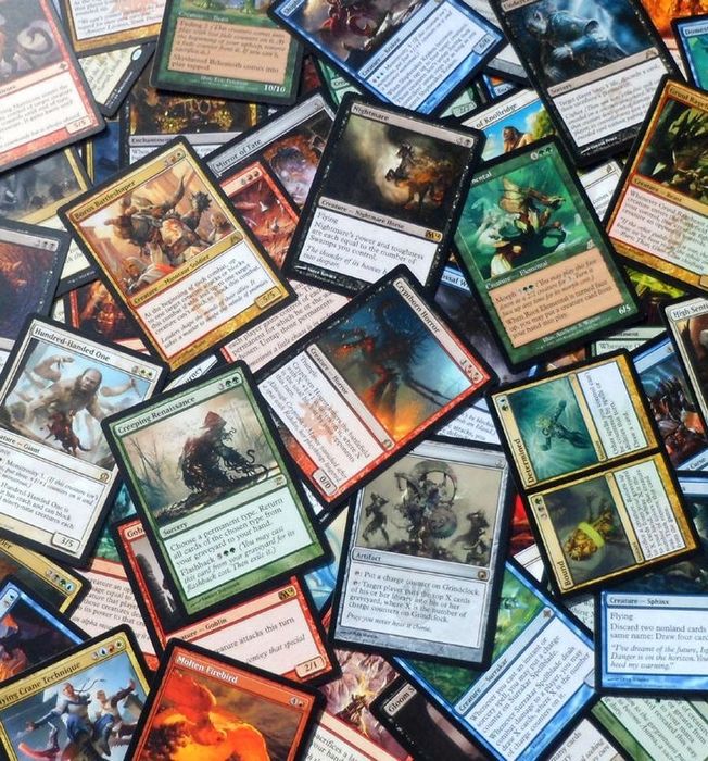 Loturi 100 carti Magic the Gathering
