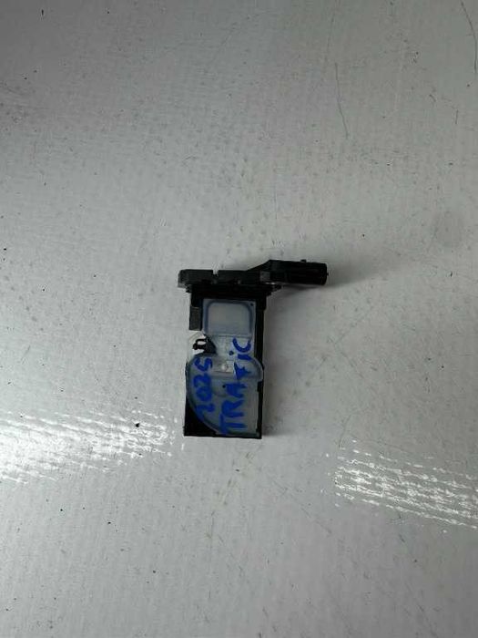 Debitmetru aer REANAULT TRAFIC 2.0 cod piesa 226802715r/ 8201680522