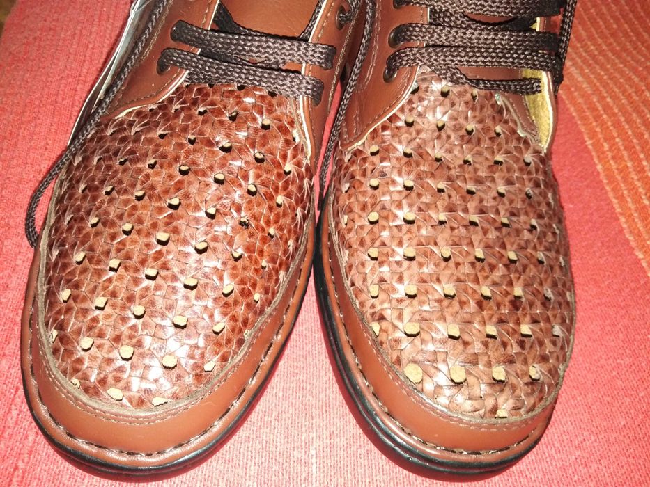 Нови мъжки обувки номера 41 и 42-35 лв чифта