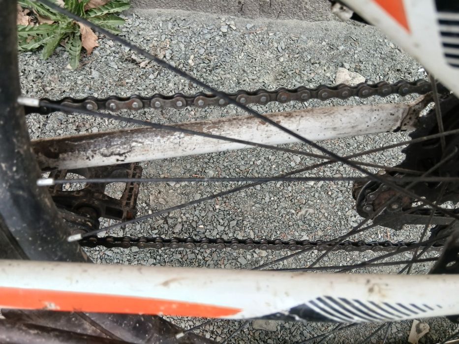 Bicicletă hard tail