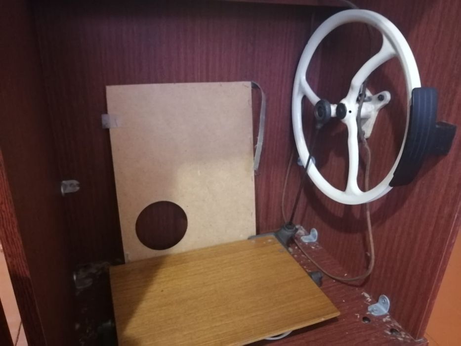 Швейная машинка "Чайка".