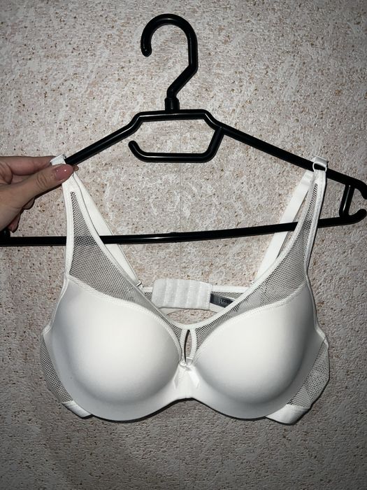 Новый белый бюстгальтер, размер 85