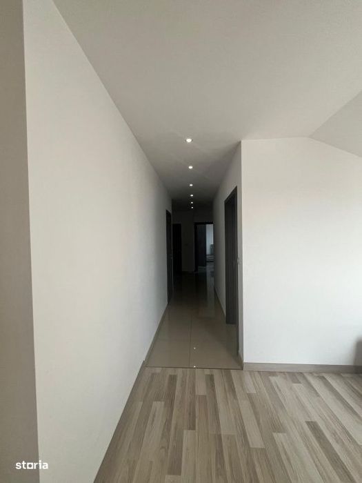 Apartament 3 camere , bloc nou , Radauti