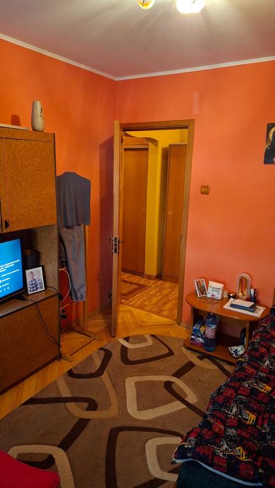 Apartament 4 camere de vânzare – Titan, parter, bloc cu 4 etaje