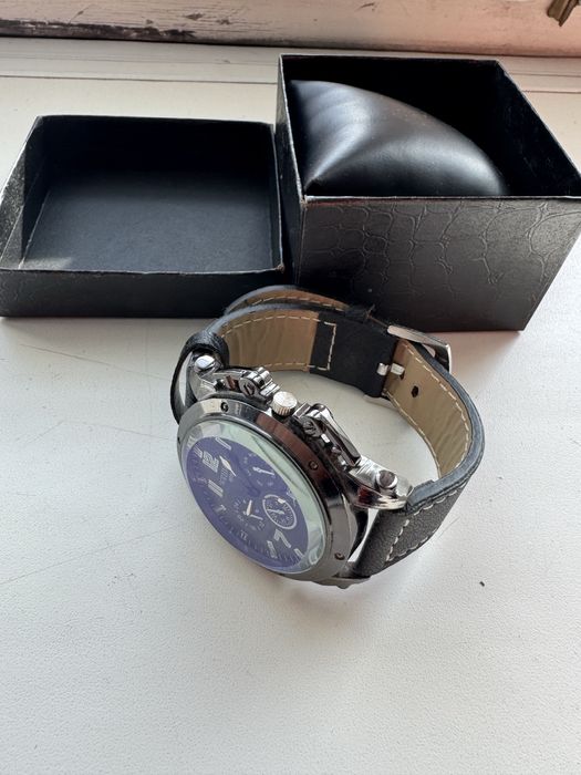 Часы для рук новые