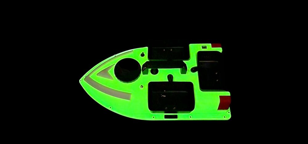 Z6 - лодка за захранка с GPS