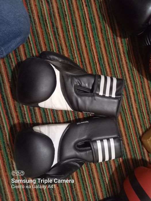 Боксёрский перчатки