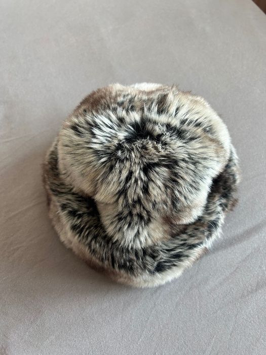 Caciula dama         .