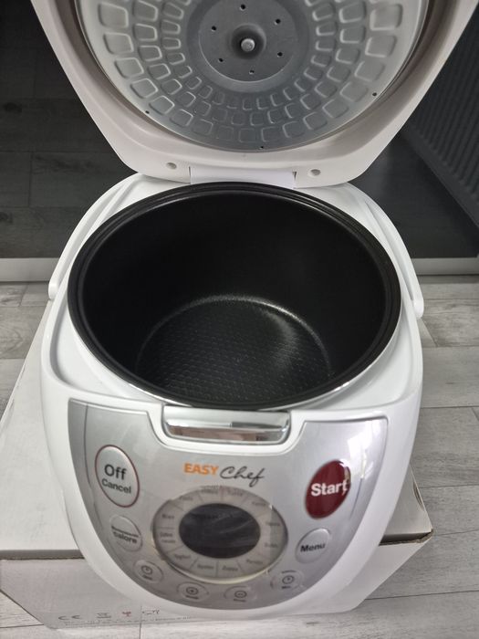Multicooker  nou