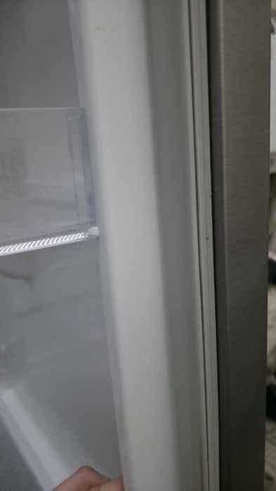 Холодильник Samsung