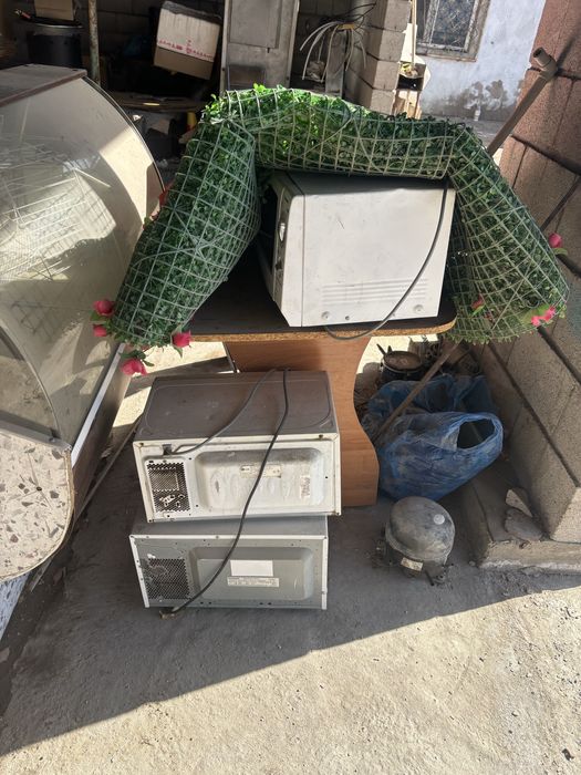 Летник, тапчан, шатер, холодильник для шашлыка.