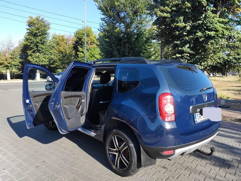 Vând Dacia Duster