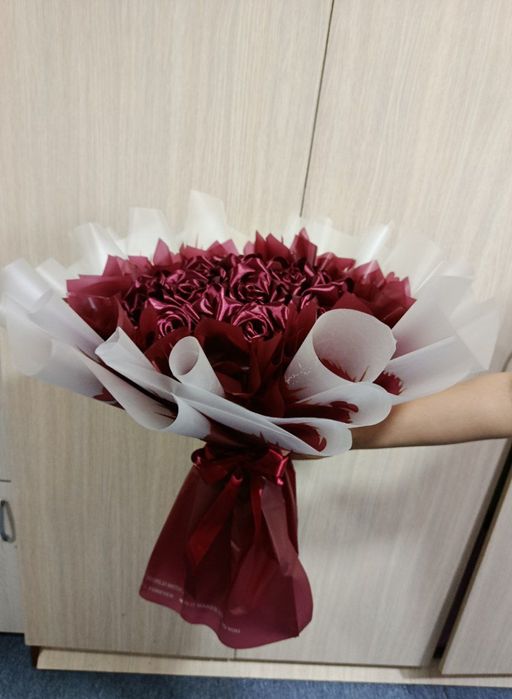 Lentali Gullar qoʻlda yasalgan