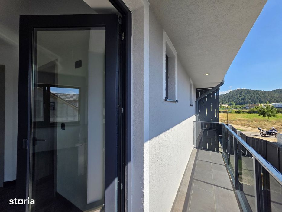 Casa tip duplex cu 4 camere, teren 250mp, Rasnov