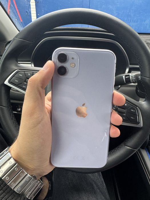 iPhone 11 128 гб идеал