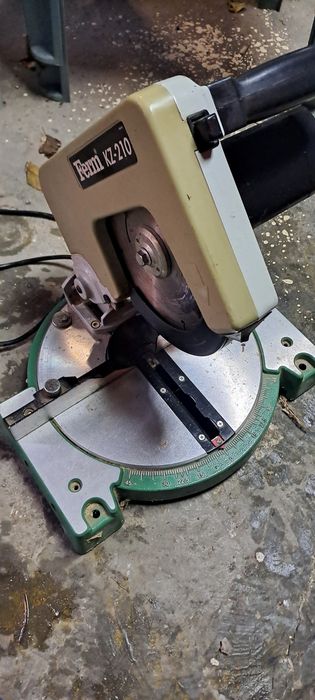 Циркуляр за рязане на дърво и метал
