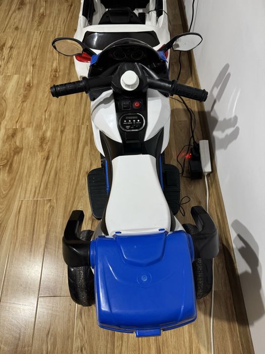 De vanzare motocicleta si masinuta electrica