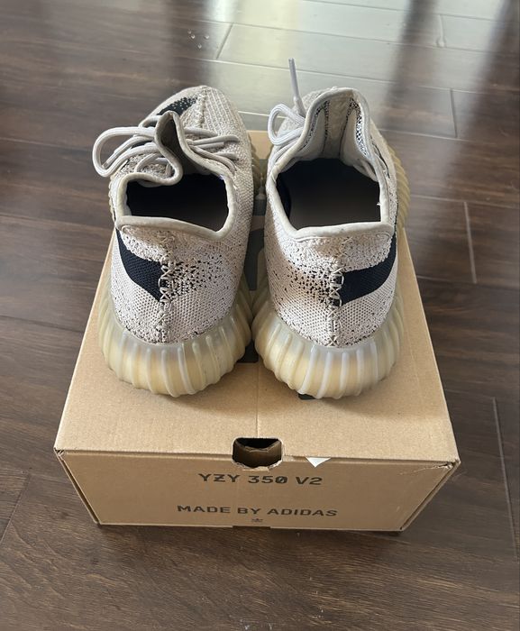 Adidas Yeezy Boost 350 V2