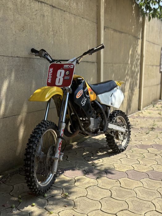 Motocicleta Suzuki RM80