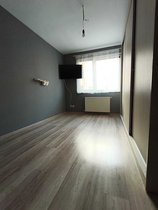 Vand apartament 2 camere sector 4