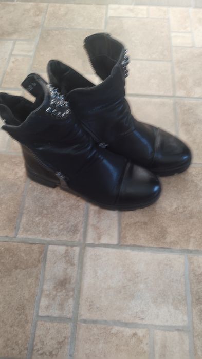 Vând ghete de iarnă