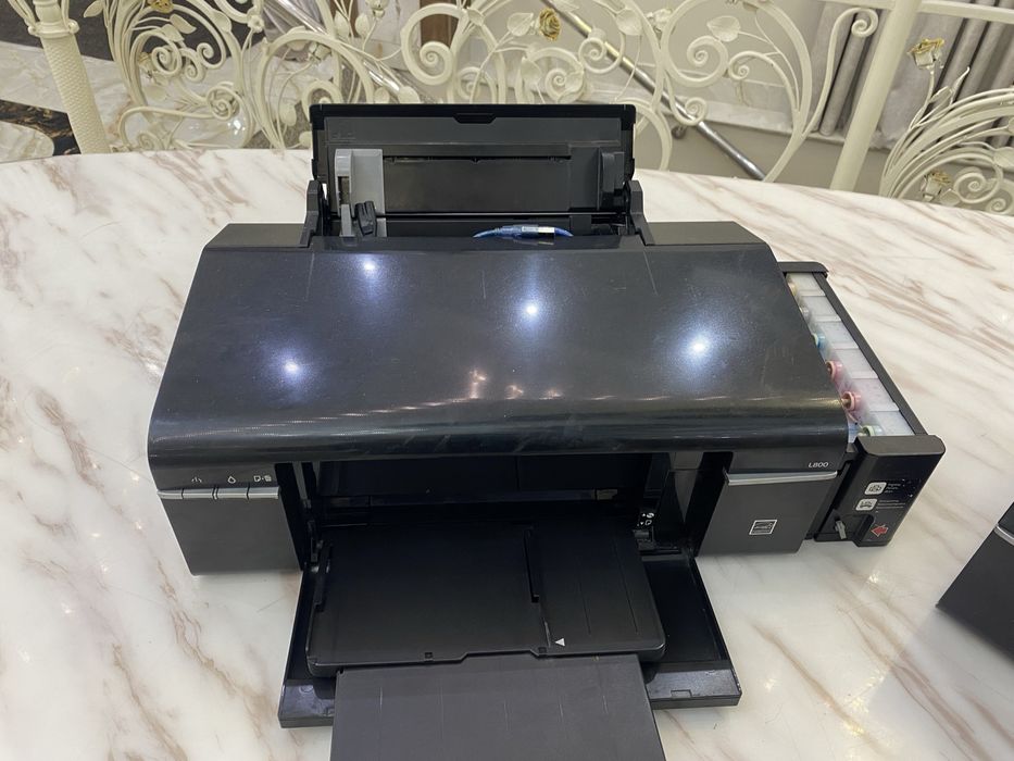 Продам принтер Epson l 800