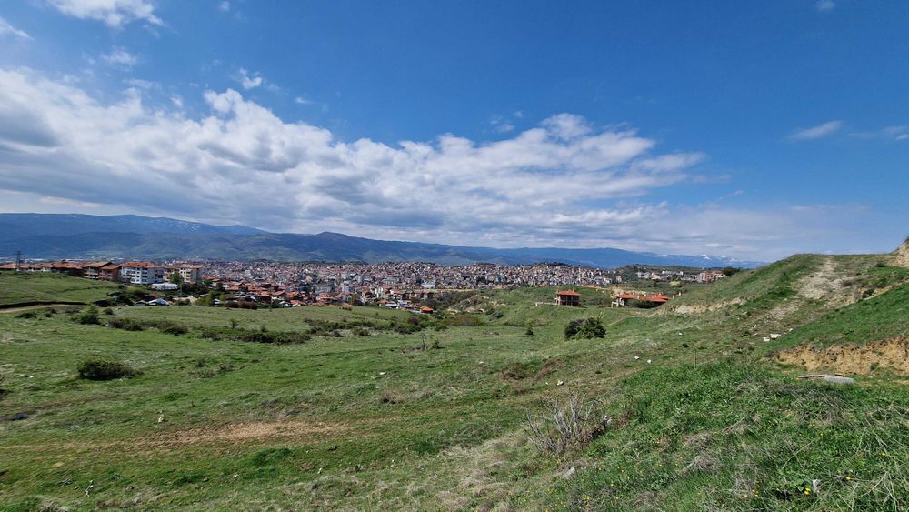 Продава се Урегулиран поземлен имот в с. Поленица, общ. Сандански