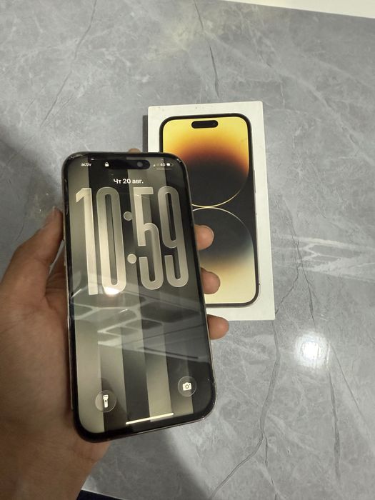 Iphone 14 pro gold