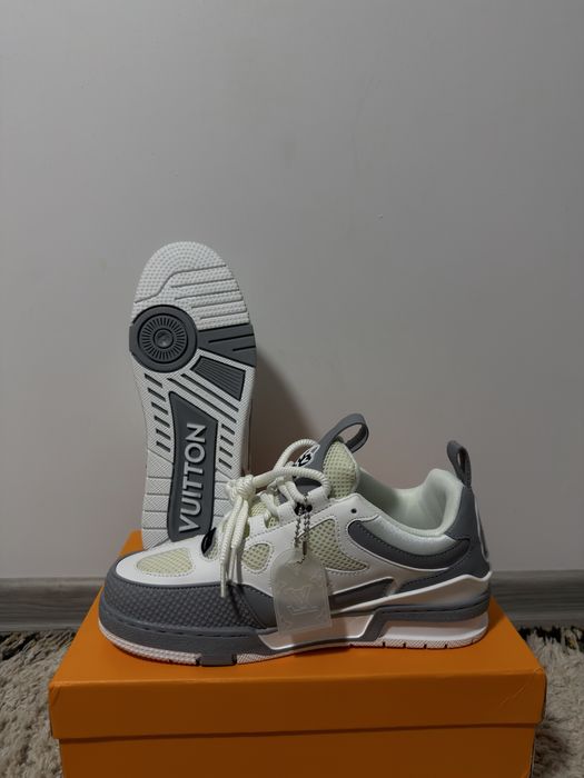 Adidasi Louis Vuitton