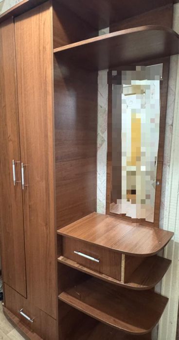 Торг продается прихожая