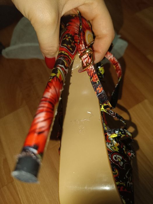 Босоножки шикарные