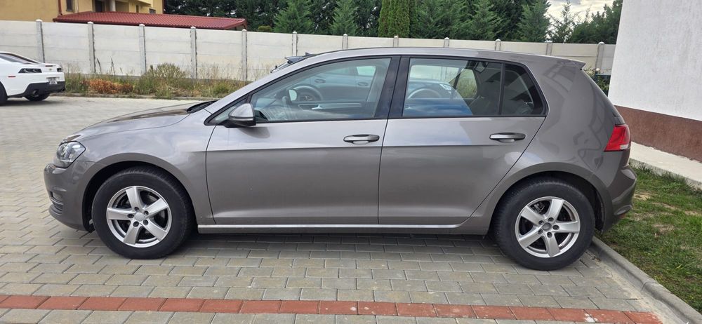 Vand golf 7 din 2016 1200 benzina euro 6