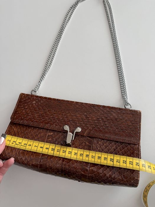 Geanta din piele de şarpe